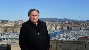 Gérard Depardieu : le "roi des paparazzi" italiens accuse l’acteur de lui avoir asséné trois coups de poing au visage