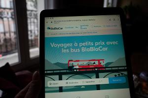 "Heureusement, j'ai du caractère" : BlaBlaCar refuse son chien d’assistance à bord du bus
