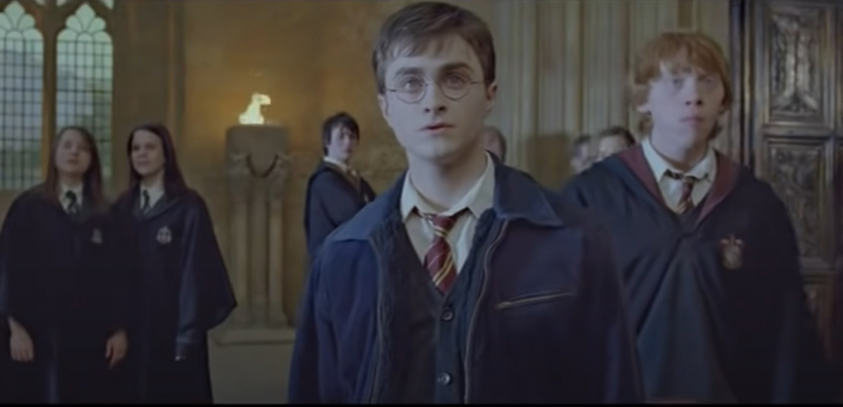 Harry Potter. La plus grande reproduction du monde de l'école Poudlard en  verre exposée en Seine-et-Marne