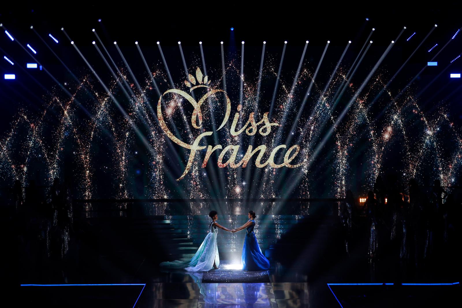 Miss France 2024: découvrez les 30 candidates en photos