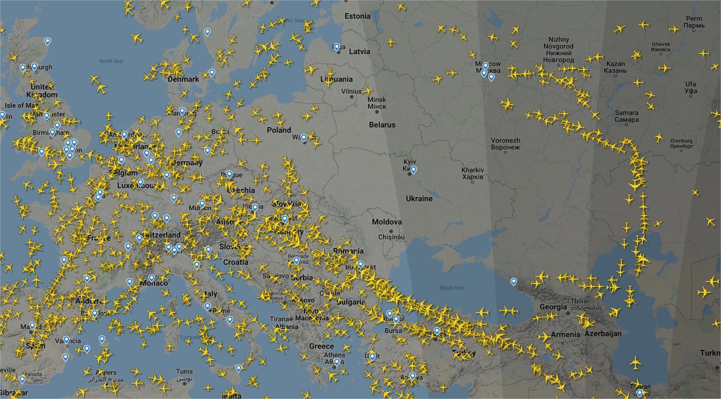 Distance Entre Paris Et Moscou En Avion Guerre en Ukraine. Dans les airs, le grand n'importe quoi des détours et  demi-tours