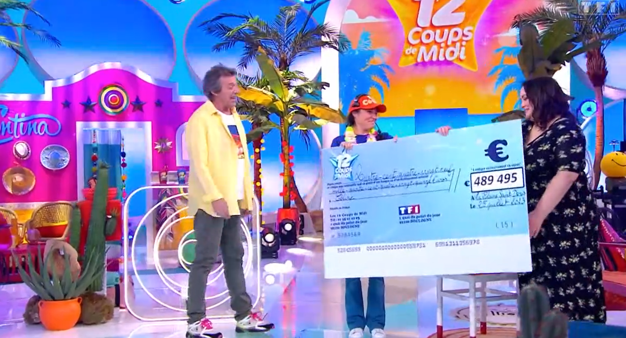 Les 12 Coups De Midi Très émue Céline Reçoit Un Chèque De Près De 500 000 Euros Après Sa Défaite 2729