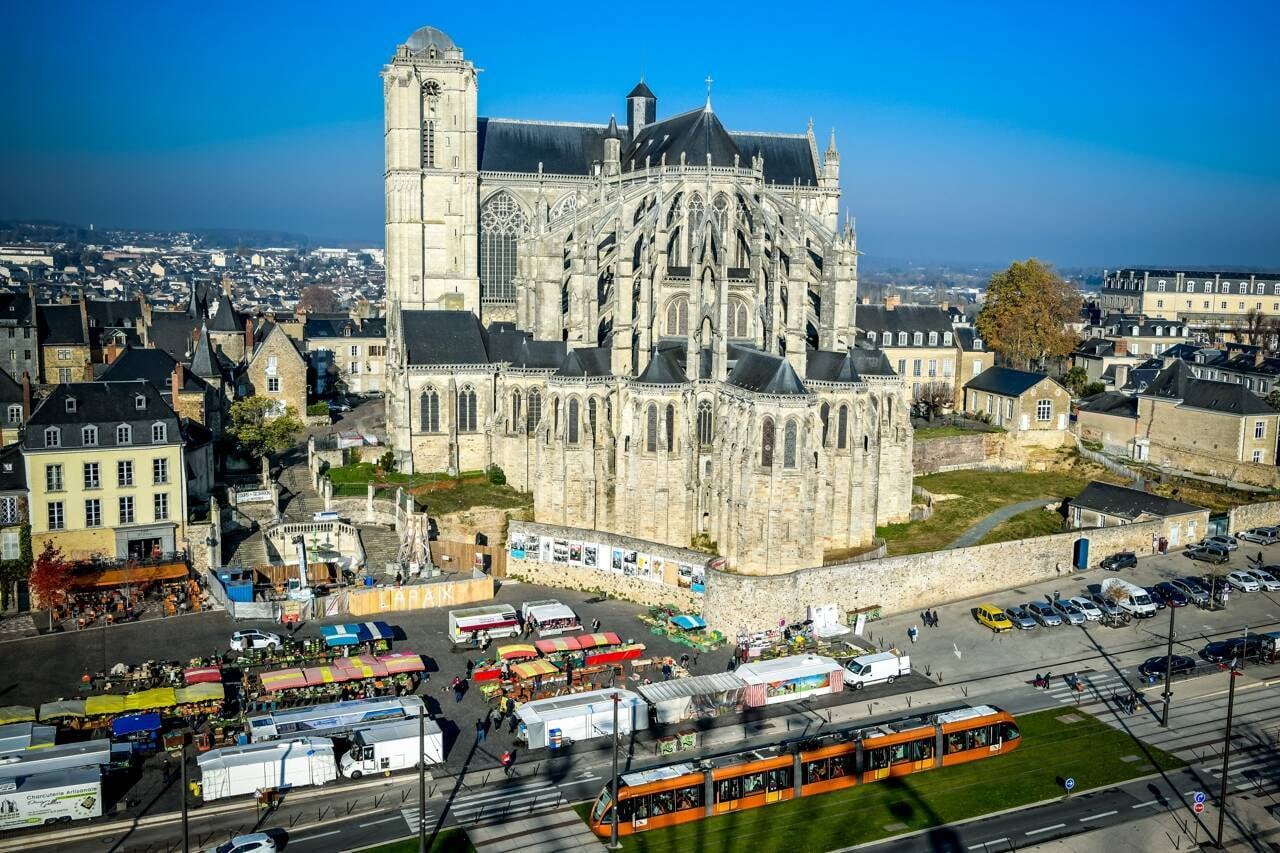 La cathédrale du Mans élue la plus belle de France, un événement samedi  pour fêter la victoire