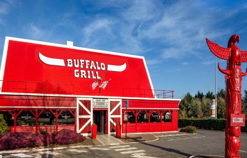 Fini les Indiens, place au Grand Canyon et à Taylor Swift… L’Amérique fait-elle toujours vendre chez Buffalo Grill ?