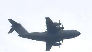 C’est quoi cet avion militaire belge qui passe au-dessus de Maubeuge à basse altitude ?