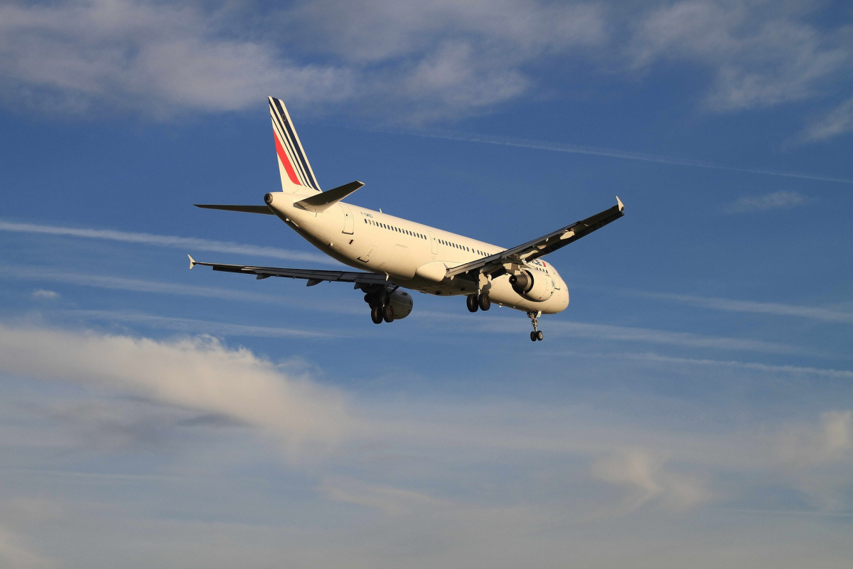 Air France Aurait Refuse D Embarquer Un Bebe Hospitalise Car Il N Avait Pas De Carte D Identite