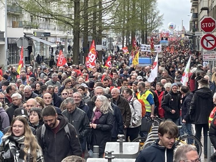 Grève du 6 avril. Entre 7 900 et 14 000 manifestants contre la réforme des  retraites à Rouen